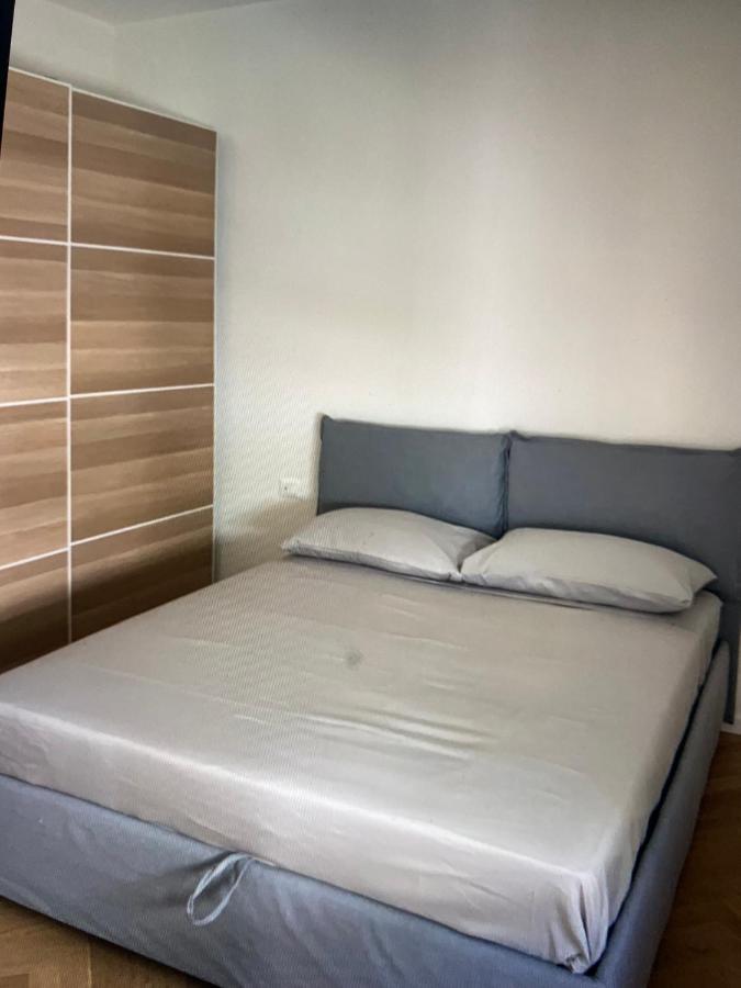 Milano: Incantevole Appartamento In Pieno Centro - Fancy Yellow Apartments מראה חיצוני תמונה
