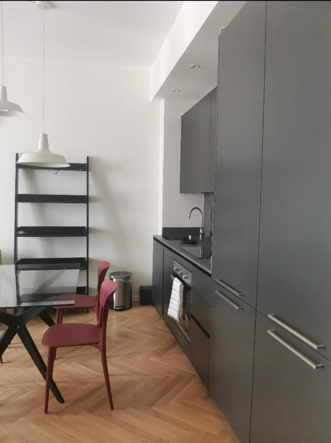 Milano: Incantevole Appartamento In Pieno Centro - Fancy Yellow Apartments מראה חיצוני תמונה