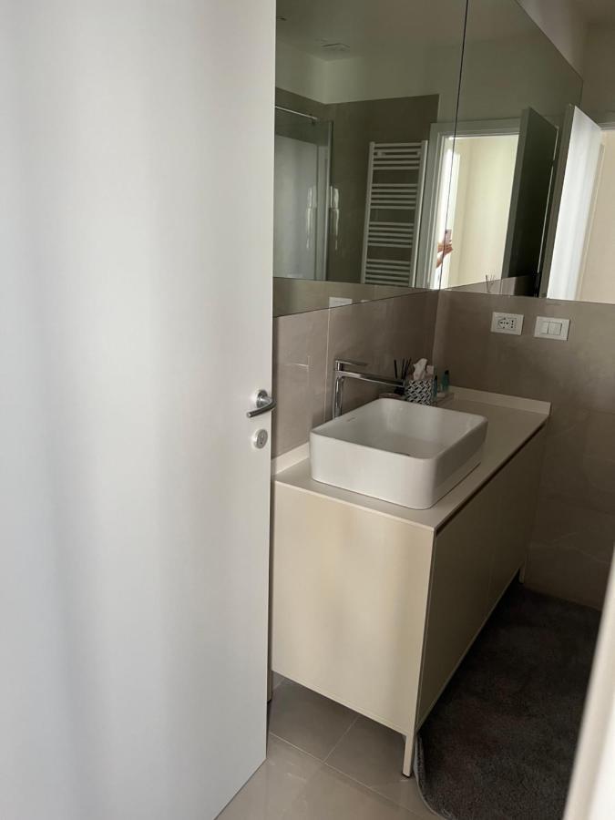 Milano: Incantevole Appartamento In Pieno Centro - Fancy Yellow Apartments מראה חיצוני תמונה